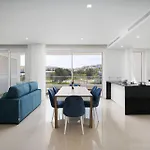 Marina View 11 With Pool By Homing Lagos